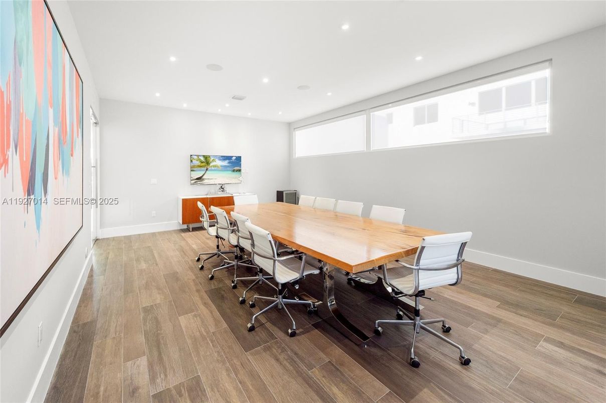 Dining room, Interior, Recessed Lighting, Wood Texture Flooring