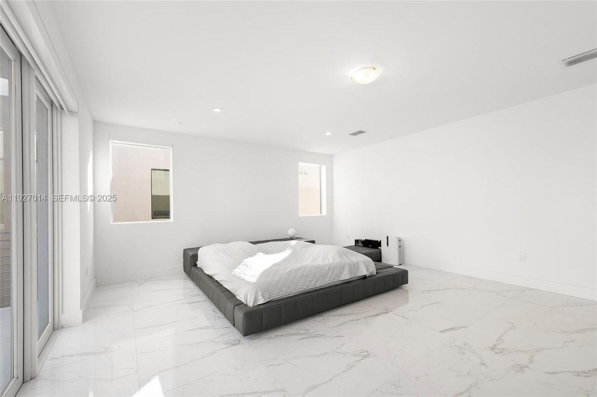 Bedroom, Interior, Marble, Recessed Lighting