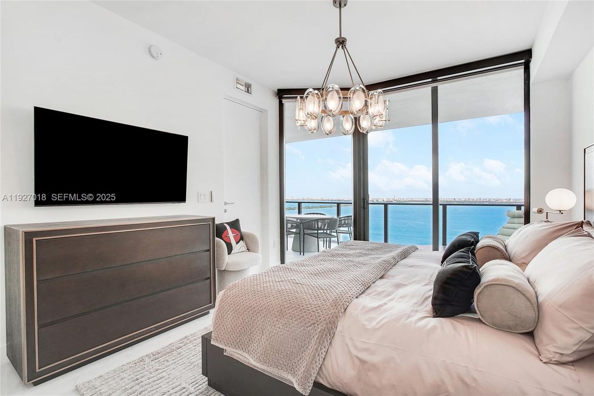 Bedroom, Interior, Pendant Lights, Water