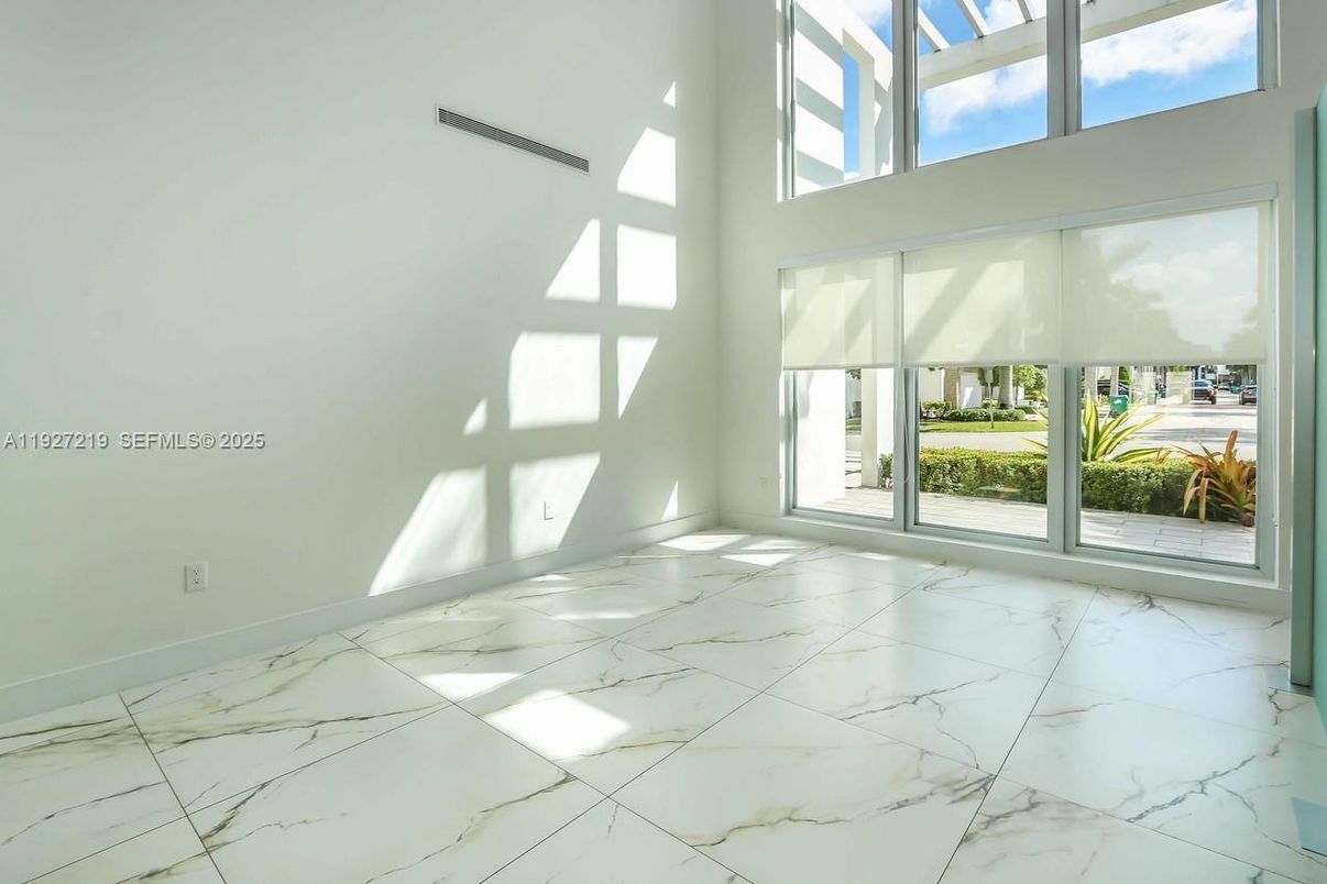 Empty room, Interior, Marble