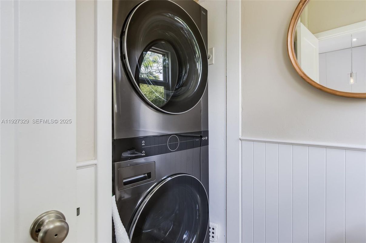 Interior, Utility Closets, Washer