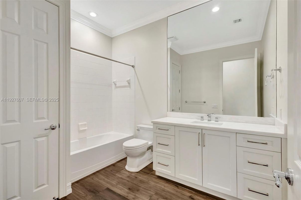 Bathroom, Interior, Recessed Lighting, Wood Texture Flooring