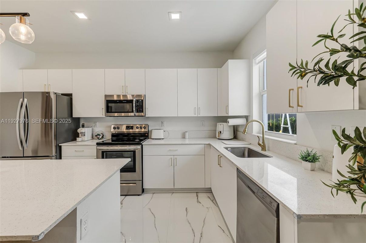 Interior, Kitchen, Marble, Recessed Lighting, Stainless Steel Appliances