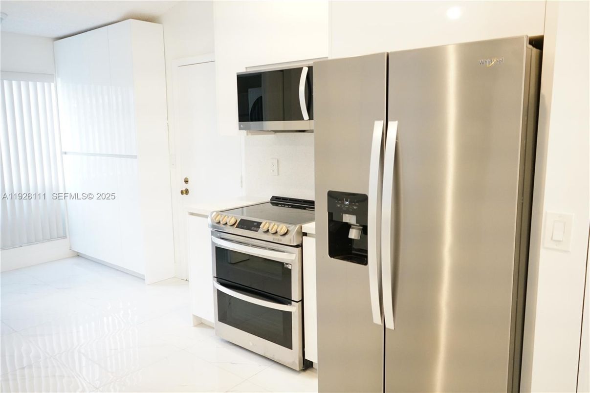 Interior, Kitchen, Stainless Steel Appliances