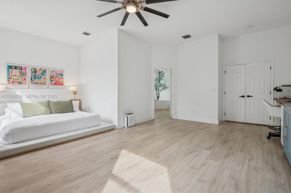 Bedroom, Home Office, Interior, Wood Texture Flooring
