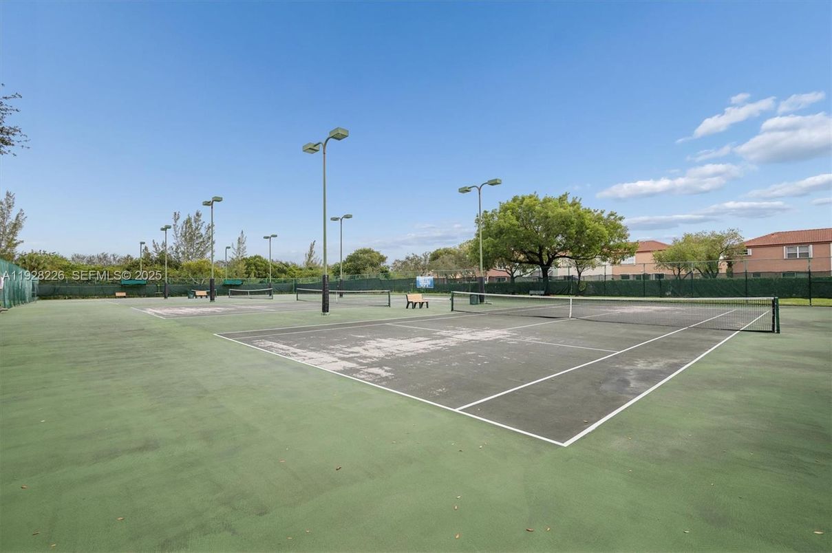 Exterior, Tennis Courts