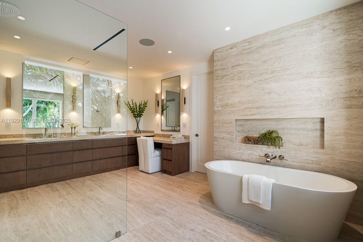 Bathroom, Dual Sink Vanities, Free Standing Baths, Interior, Recessed Lighting