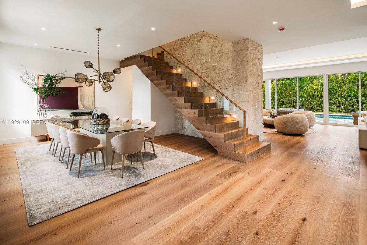 Dining room, Interior, Pendant Lights, Recessed Lighting, Stone Walls, Wood Texture Flooring