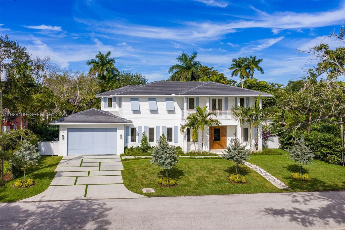 Attached, Exterior, Facade, Georgian