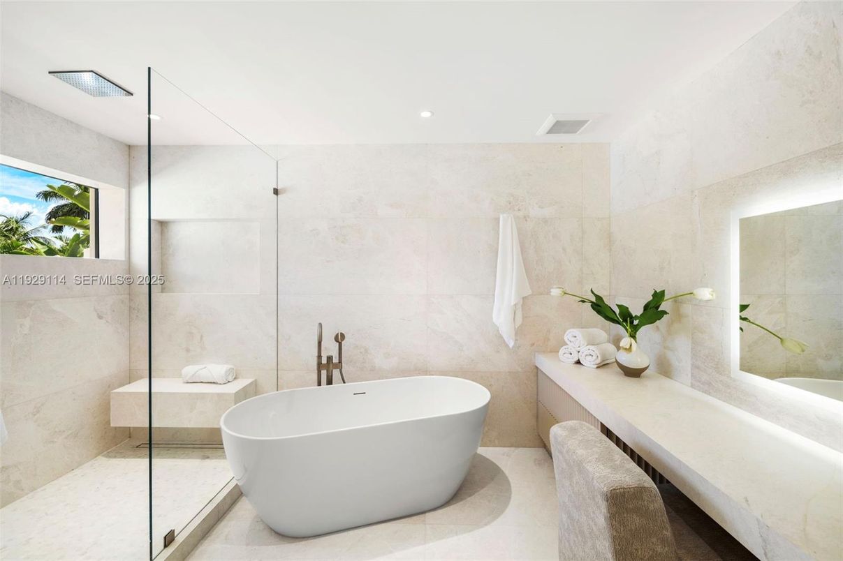 Bathroom, Free Standing Baths, Glass Shower, Interior, Recessed Lighting