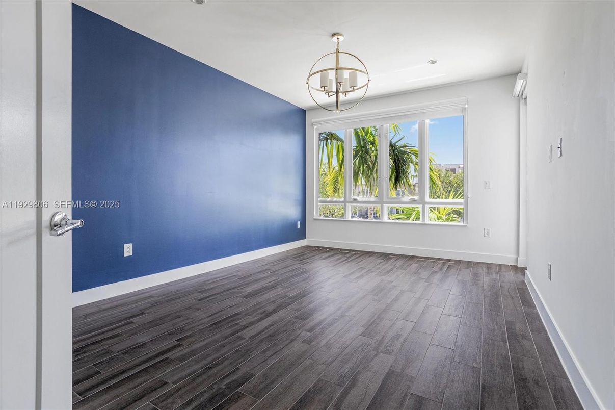 Chandelier, Empty room, Interior, Wood Texture Flooring