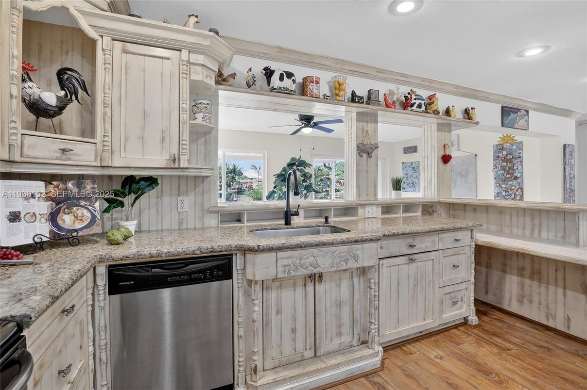 Interior, Kitchen, Recessed Lighting, Wood Texture Flooring