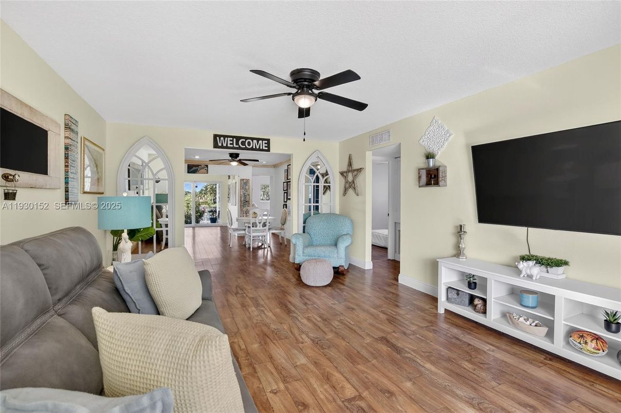 Dining room, Interior, Living room, Wood Texture Flooring