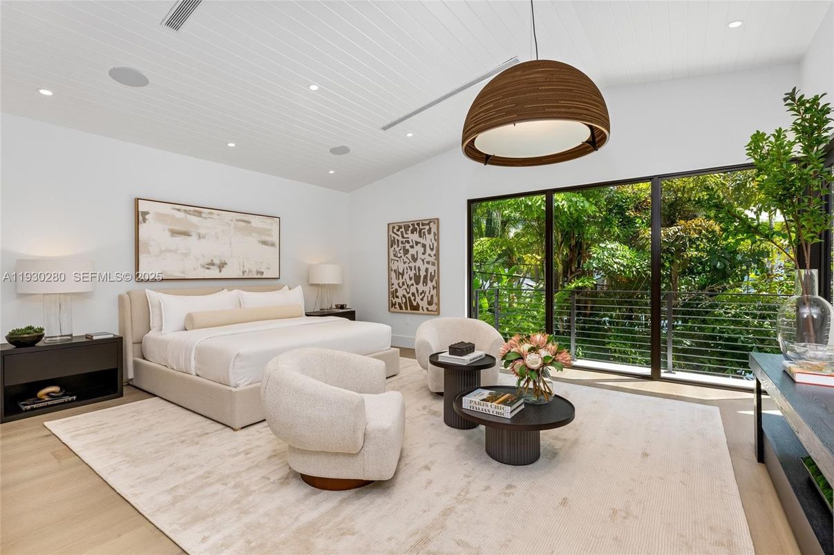 Bedroom, Interior, Pendant Lights, Recessed Lighting, Wood Texture Flooring