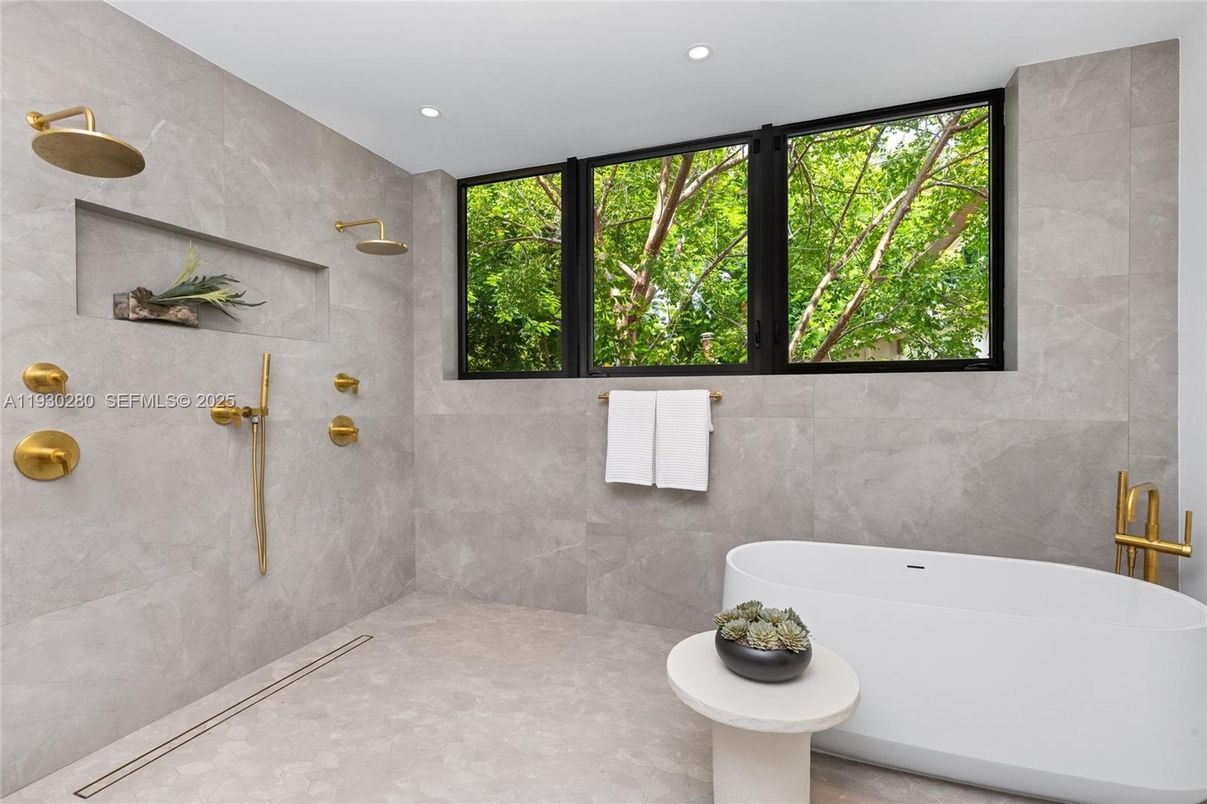 Bathroom, Free Standing Baths, Interior, Recessed Lighting