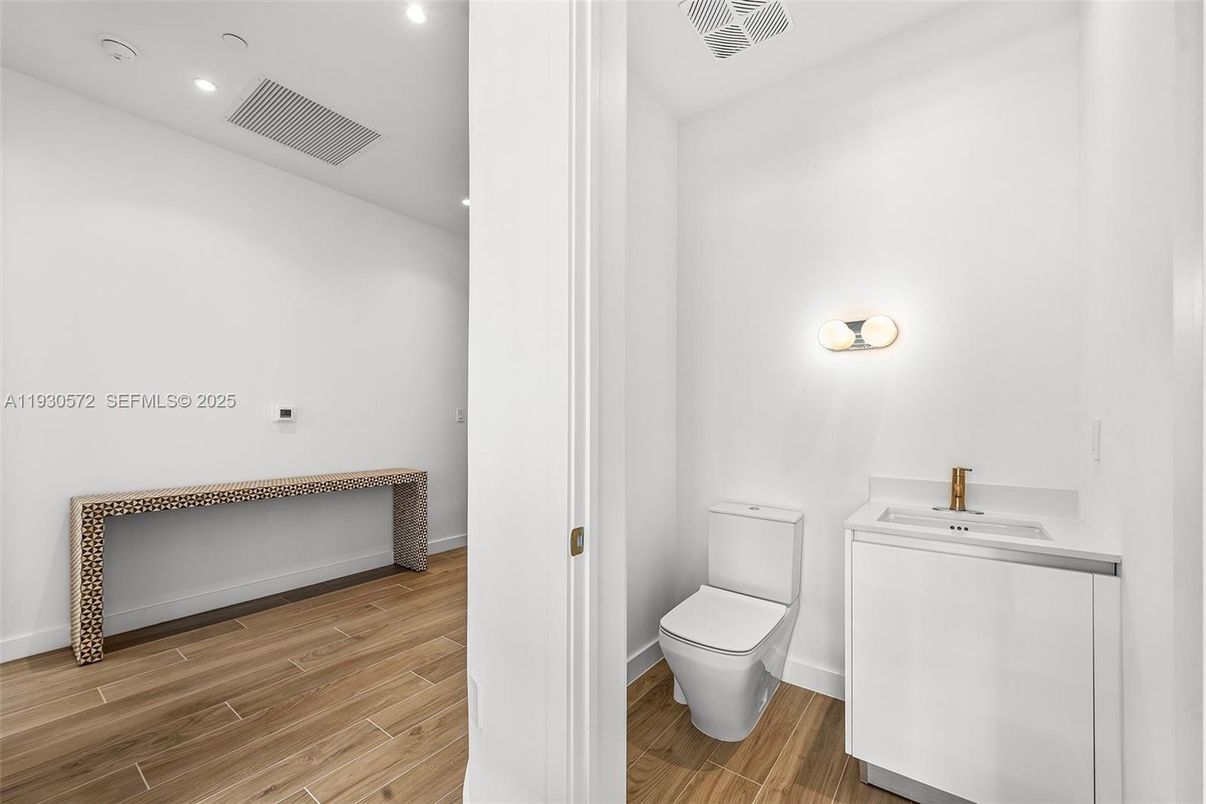 Bathroom, Interior, Recessed Lighting, Wood Texture Flooring