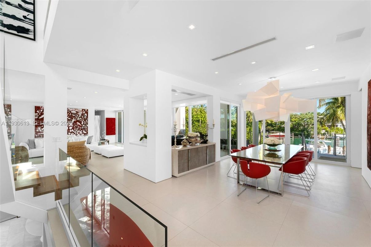Dining room, Interior, Living room, Recessed Lighting
