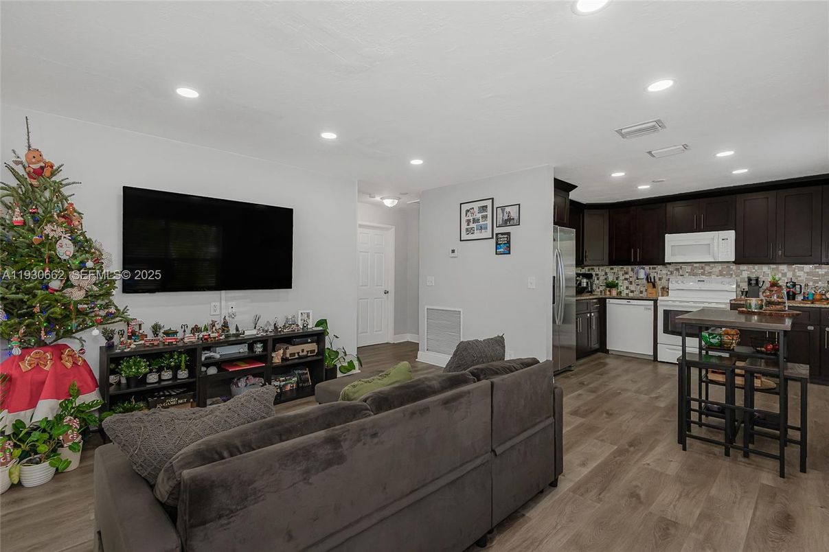 Dining room, Interior, Kitchen, Living room, Recessed Lighting, Wood Texture Flooring