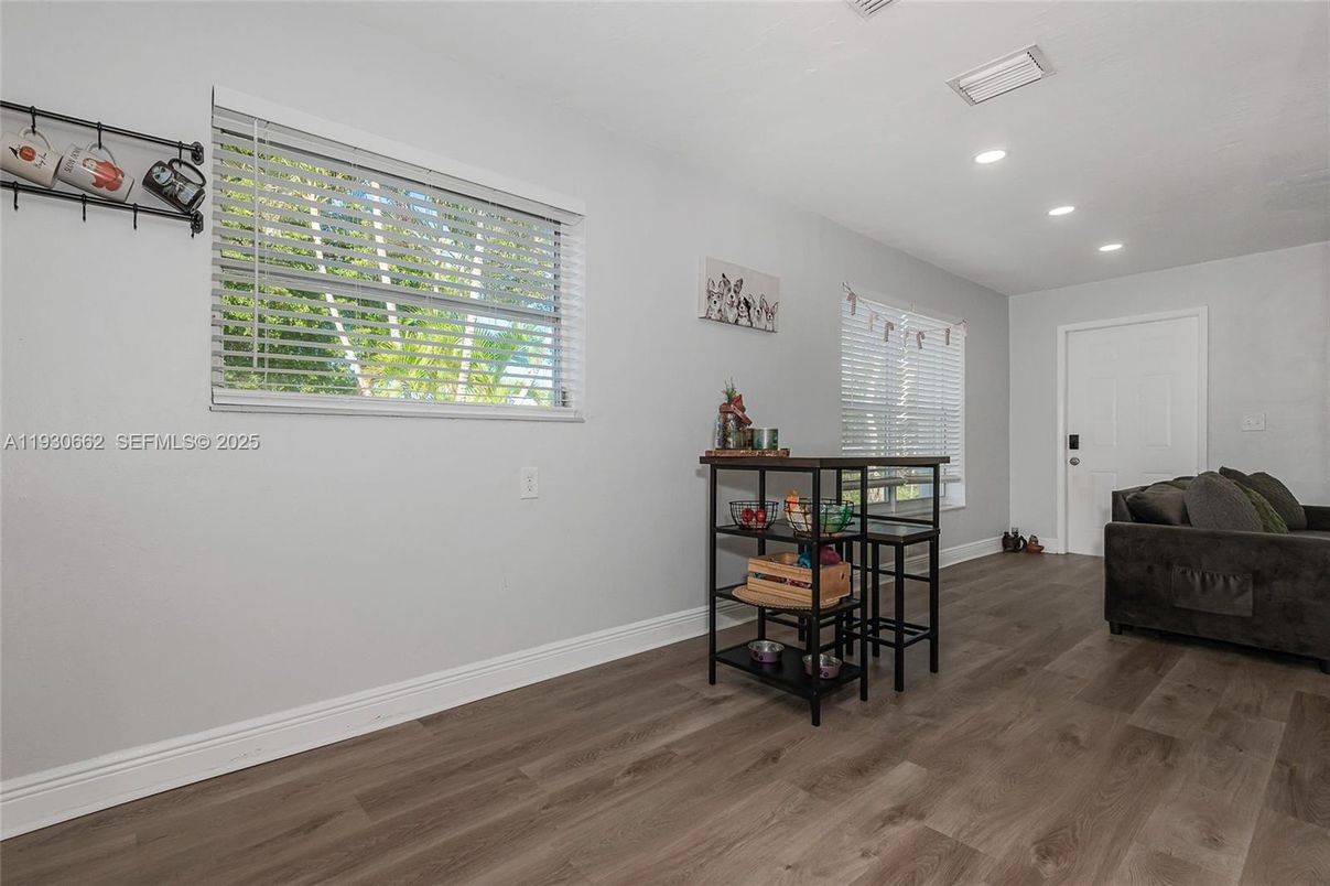 Interior, Recessed Lighting, Wood Texture Flooring