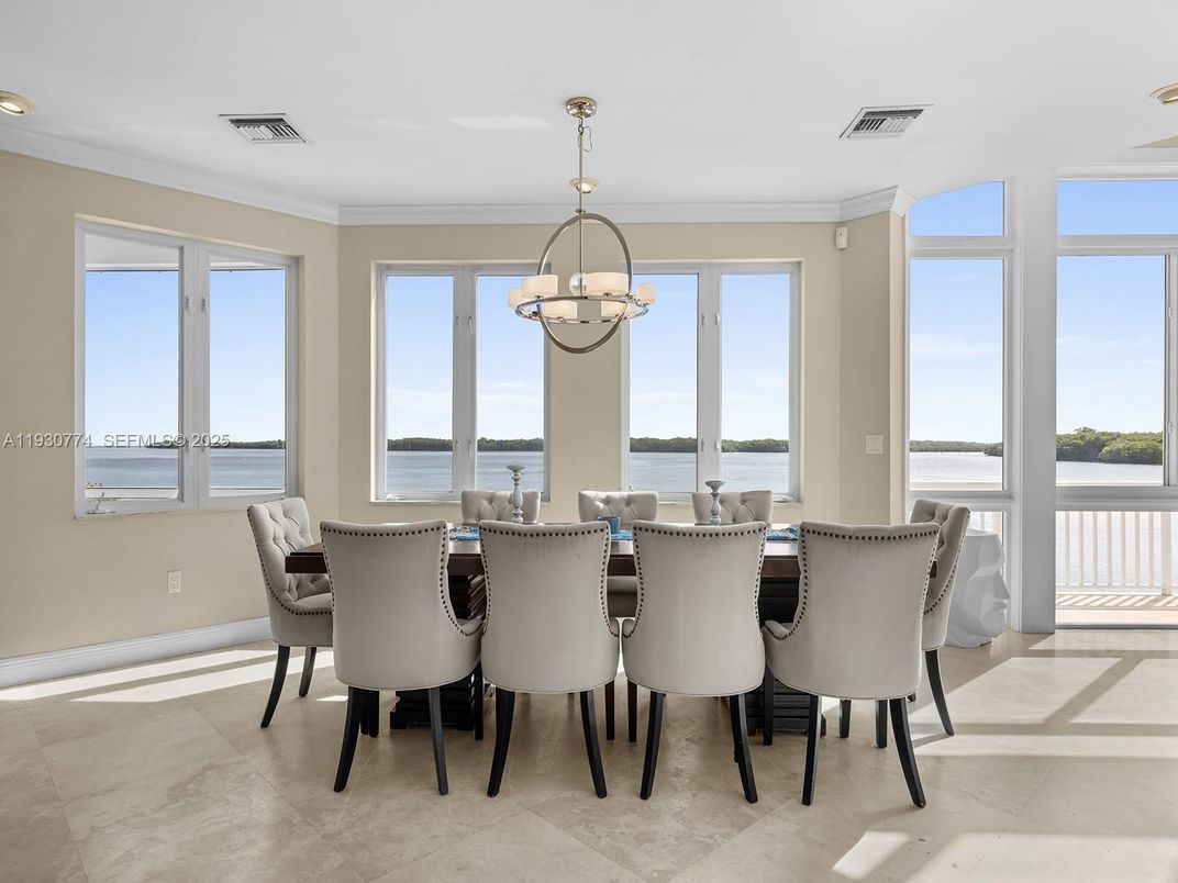 Chandelier, Dining room, Interior, Pendant Lights, Recessed Lighting, Water