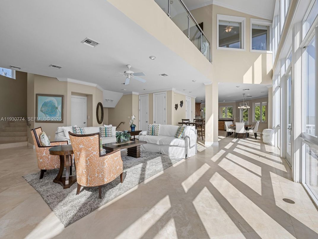 Dining room, Interior, Living room, Recessed Lighting