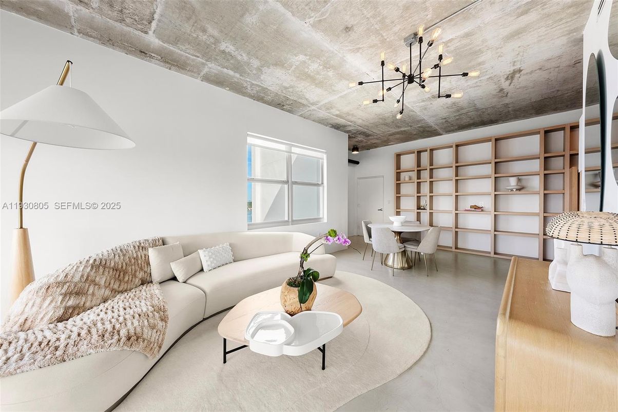 Dining room, Interior, Living room, Pendant Lights