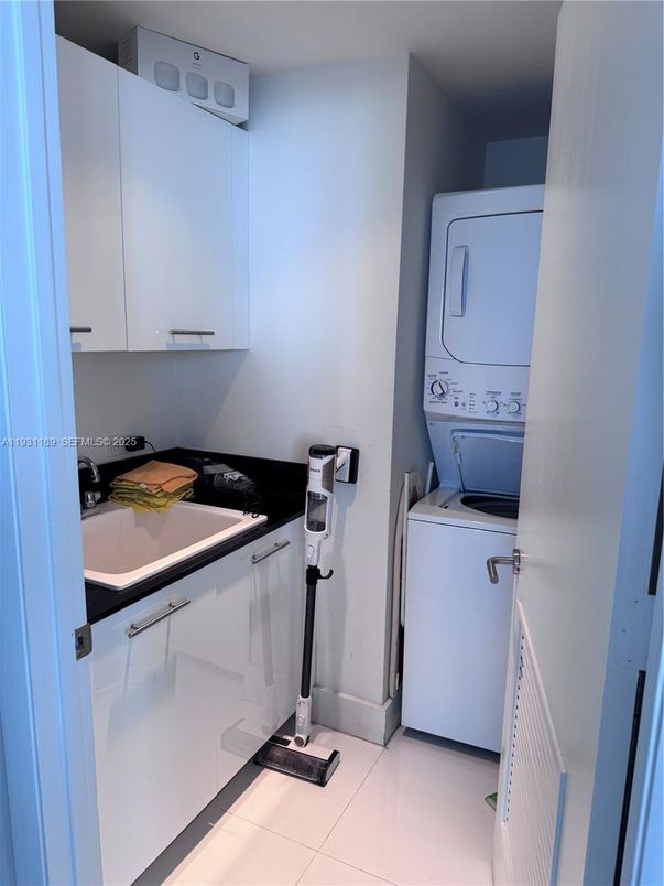 Interior, Utility Closets, Washer