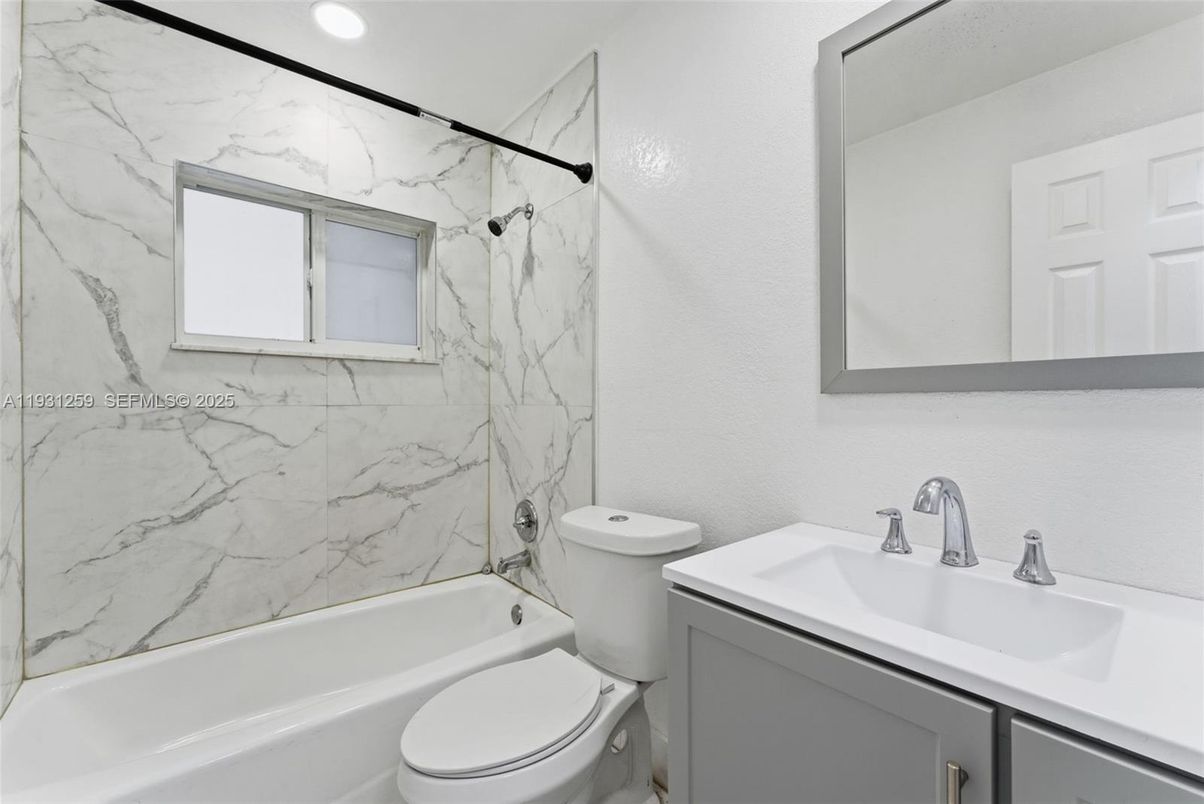 Bathroom, Interior, Marble Walls, Recessed Lighting