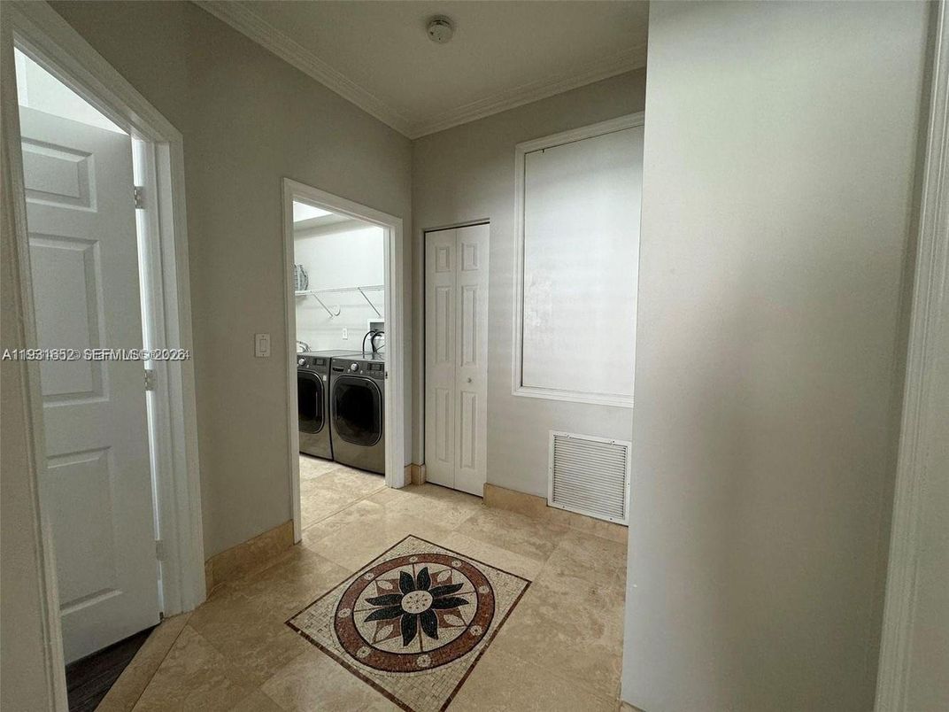 Interior, Utility Closets, Washer