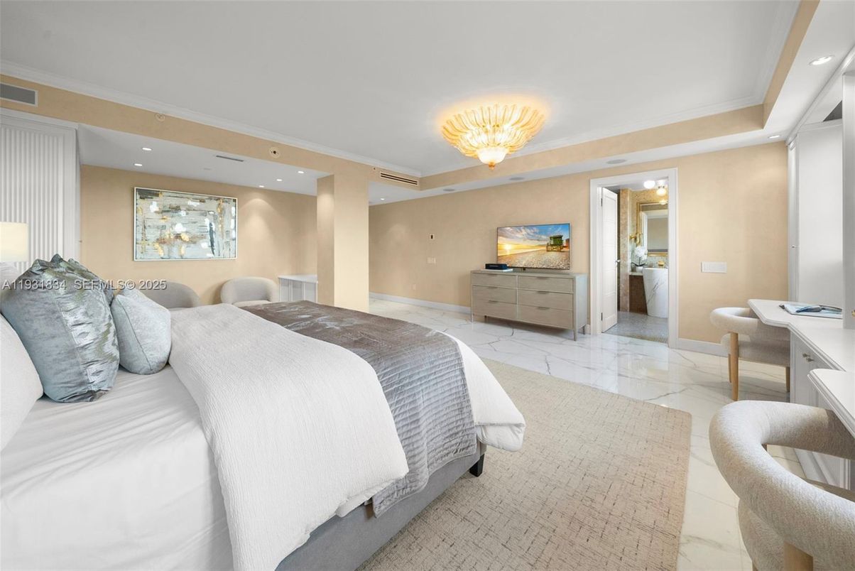 Bedroom, Interior, Marble, Recessed Lighting