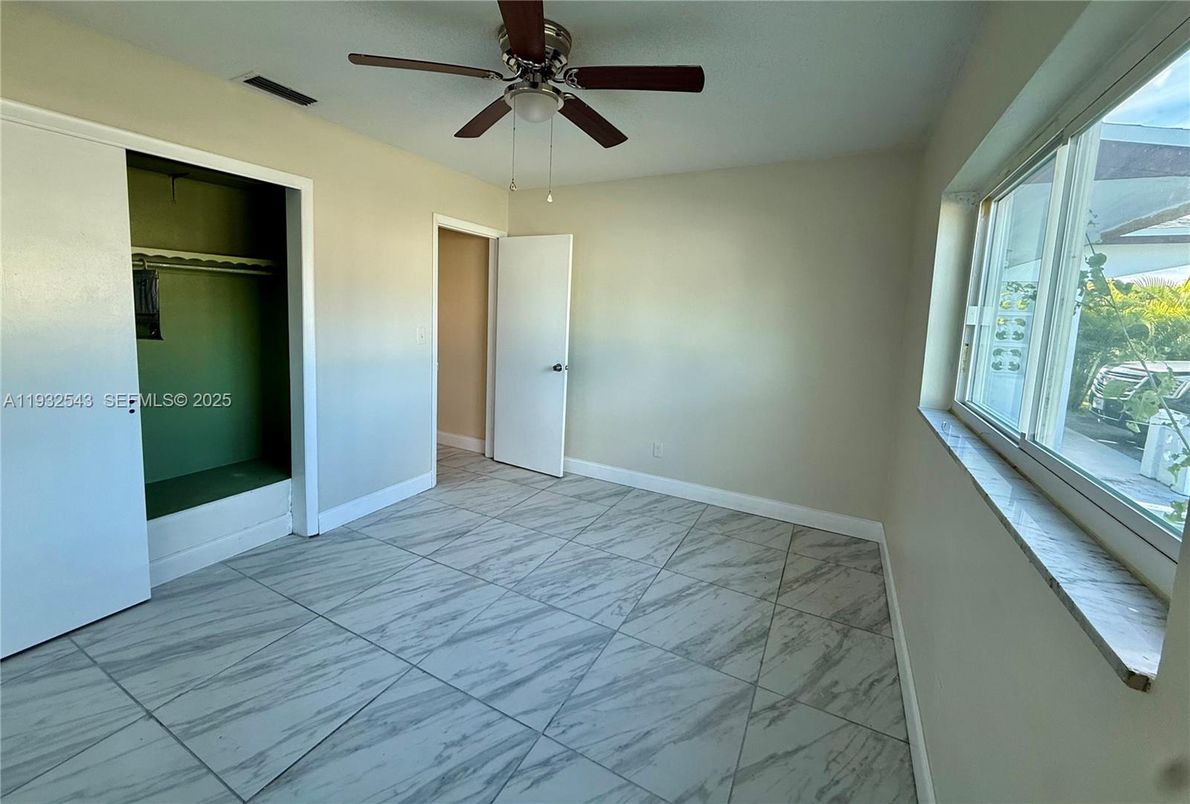 Empty room, Interior, Marble