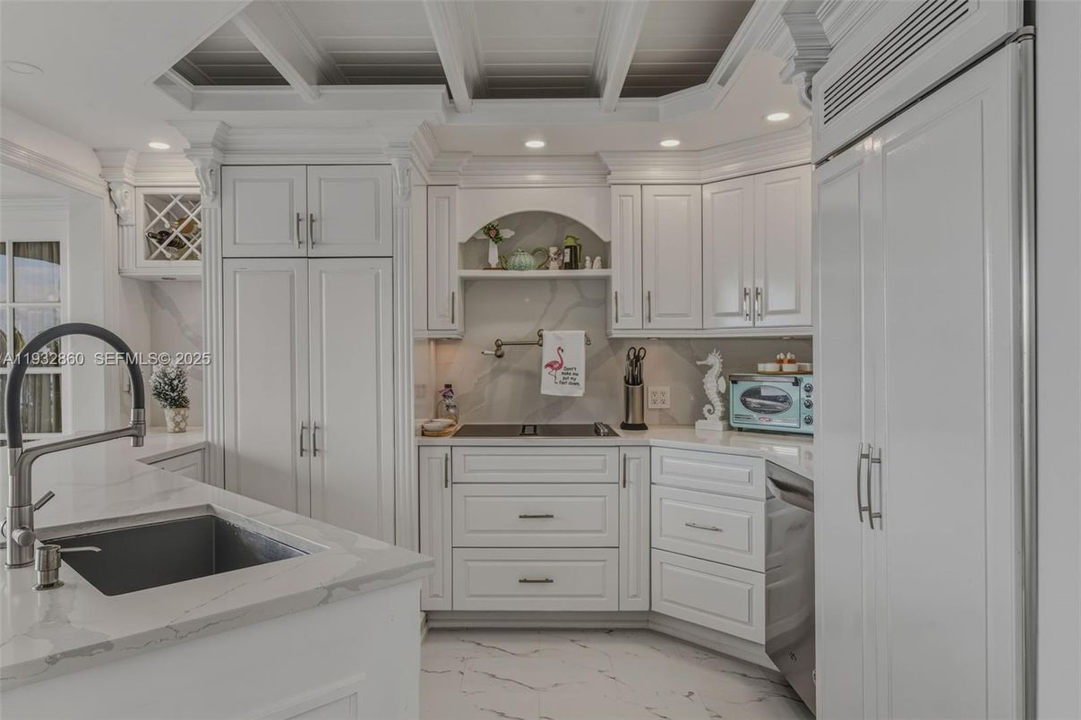 Interior, Kitchen, Marble, Recessed Lighting