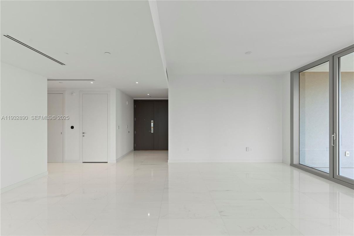 Empty room, Interior, Marble, Recessed Lighting