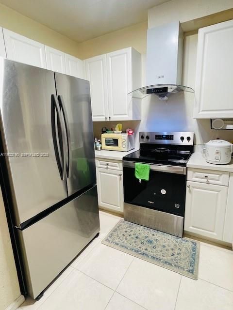 Interior, Kitchen, Stainless Steel Appliances