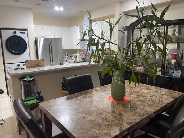 Dining room, Interior, Kitchen, Recessed Lighting, Washer
