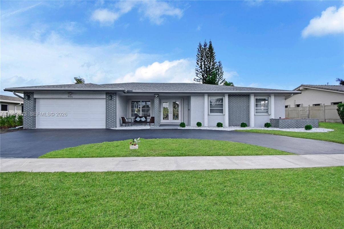 Attached, Backyard, Exterior, Facade, Brick Facade, Ranch