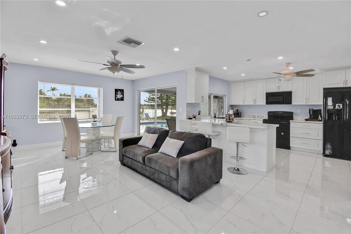 Dining room, Interior, Kitchen, Marble, Recessed Lighting