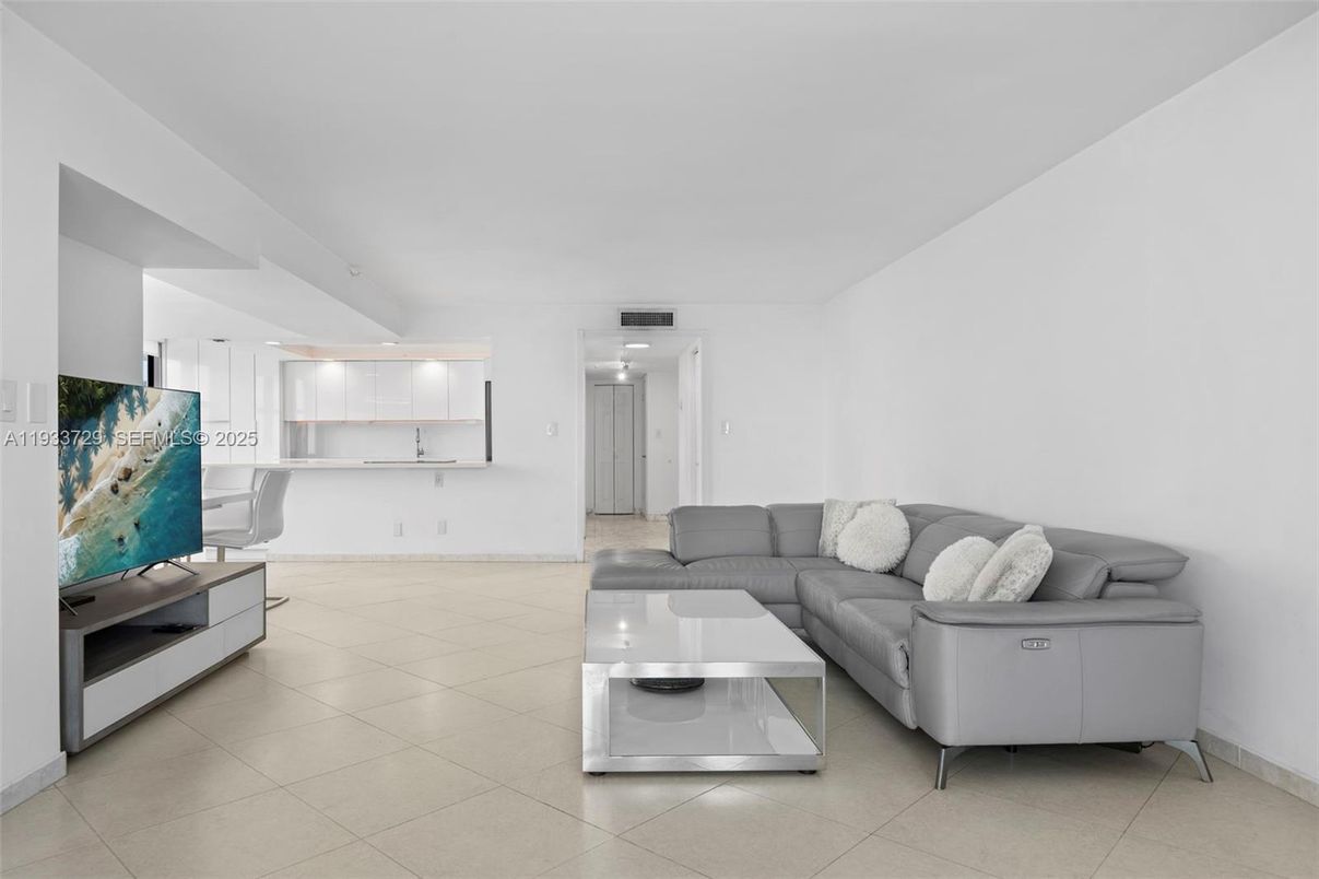 Interior, Kitchen, Living room