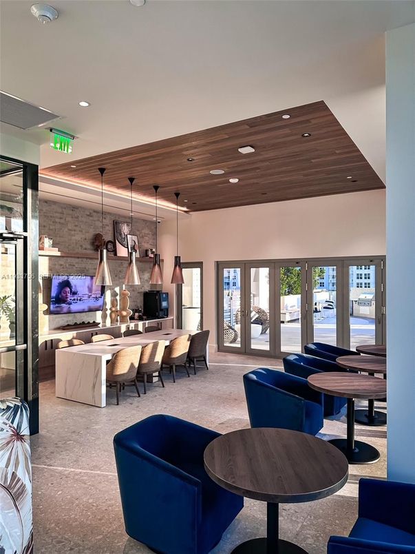 Dining room, Interior, Living room, Pendant Lights, Recessed Lighting, Stone Walls, Wooden Ceilings