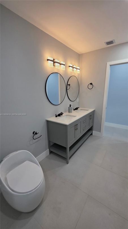 Bathroom, Dual Sink Vanities, Interior