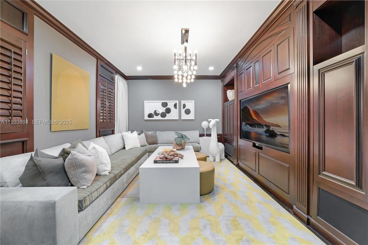 Interior, Living room, Pendant Lights, Recessed Lighting