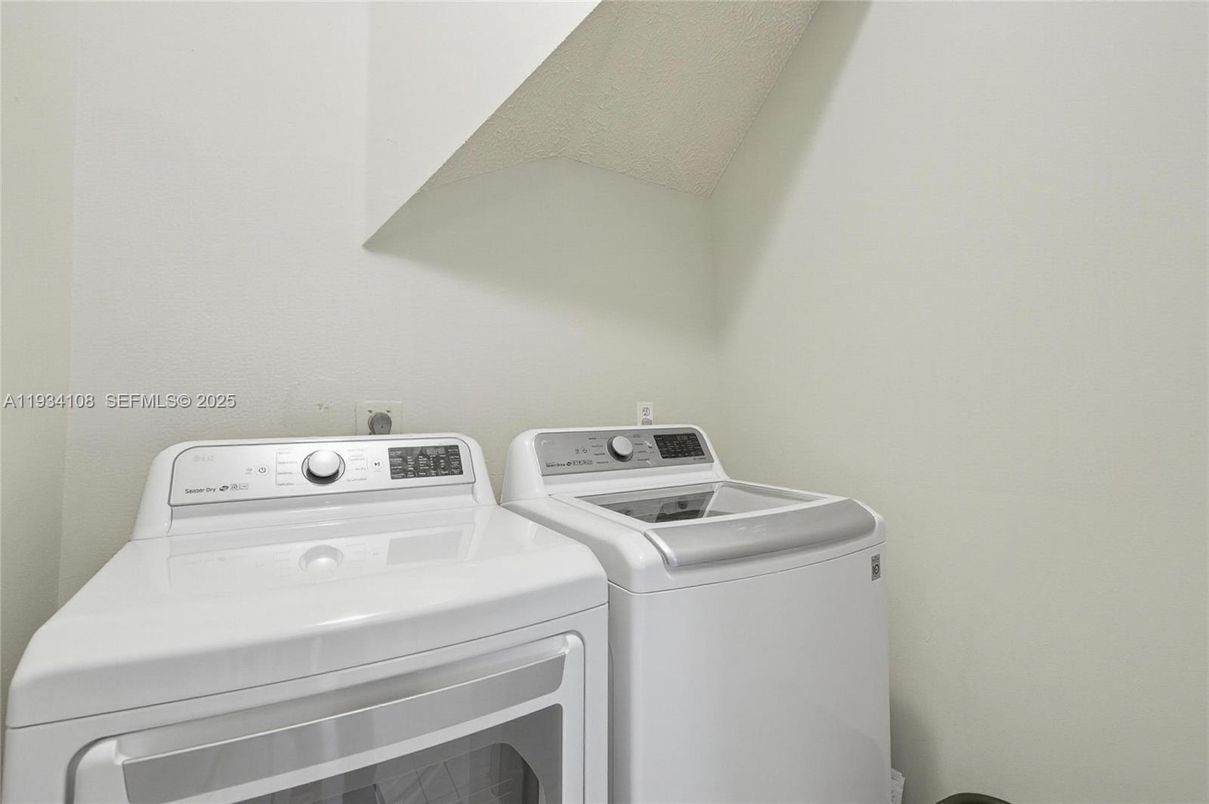 Interior, Washer