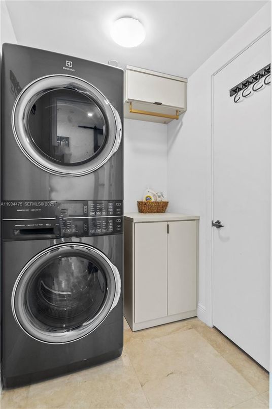 Interior, Utility Closets, Washer