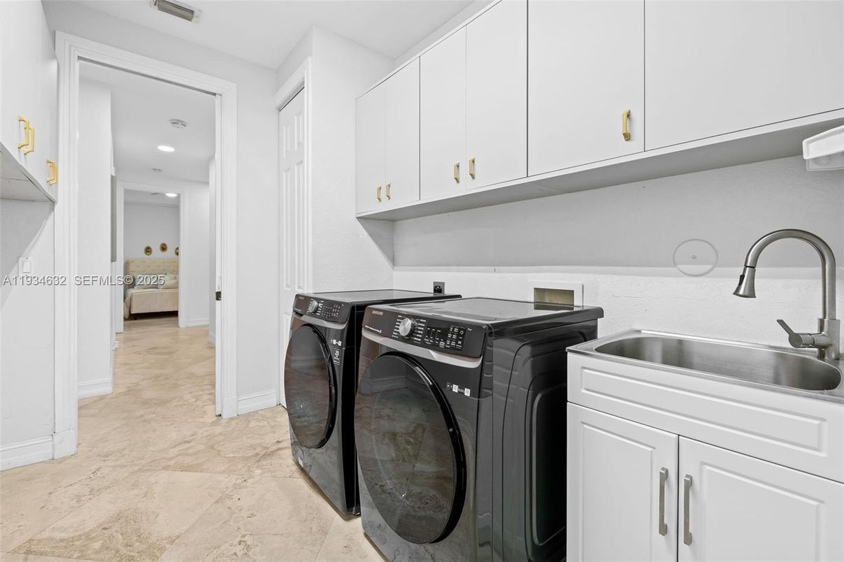 Interior, Recessed Lighting, Washer