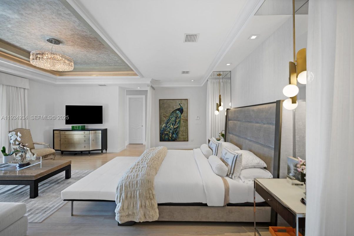 Bedroom, Chandelier, Interior, Pendant Lights, Recessed Lighting, Wood Texture Flooring