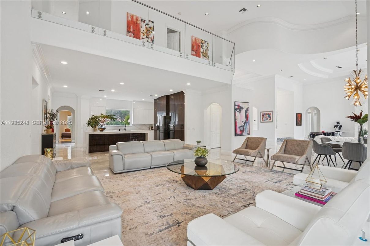 Dining room, Interior, Living room, Pendant Lights, Recessed Lighting