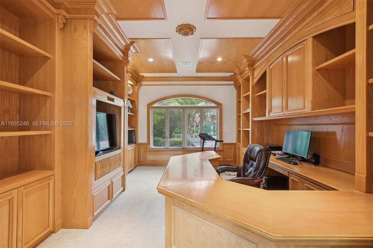 Home Office, Interior, Recessed Lighting, Wooden Ceilings, Wooden Walls