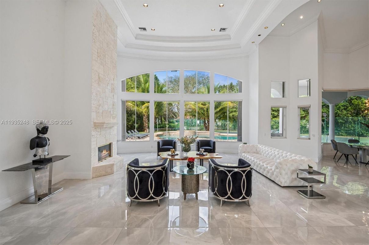 Fireplace, Interior, Living room, Recessed Lighting