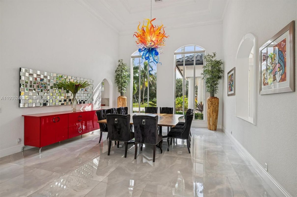 Chandelier, Dining room, Interior, Pendant Lights