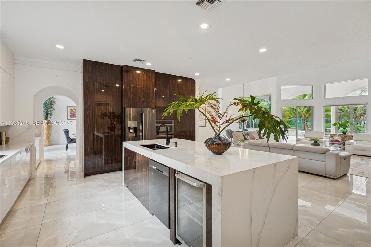 Interior, Kitchen, Living room, Recessed Lighting, Stainless Steel Appliances